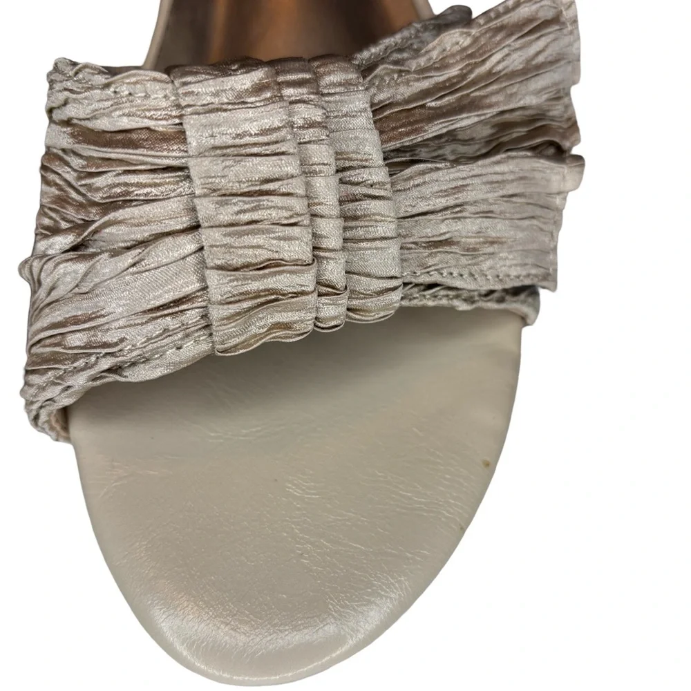 Bellini Cream Contemporary Sandals W/ Beautiful Light Gold Fabric Bow & Strap